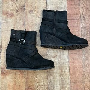 Caterpillar Bemuse Wedge Boots Size 8
